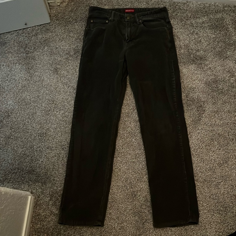 Brown corduroy pants.